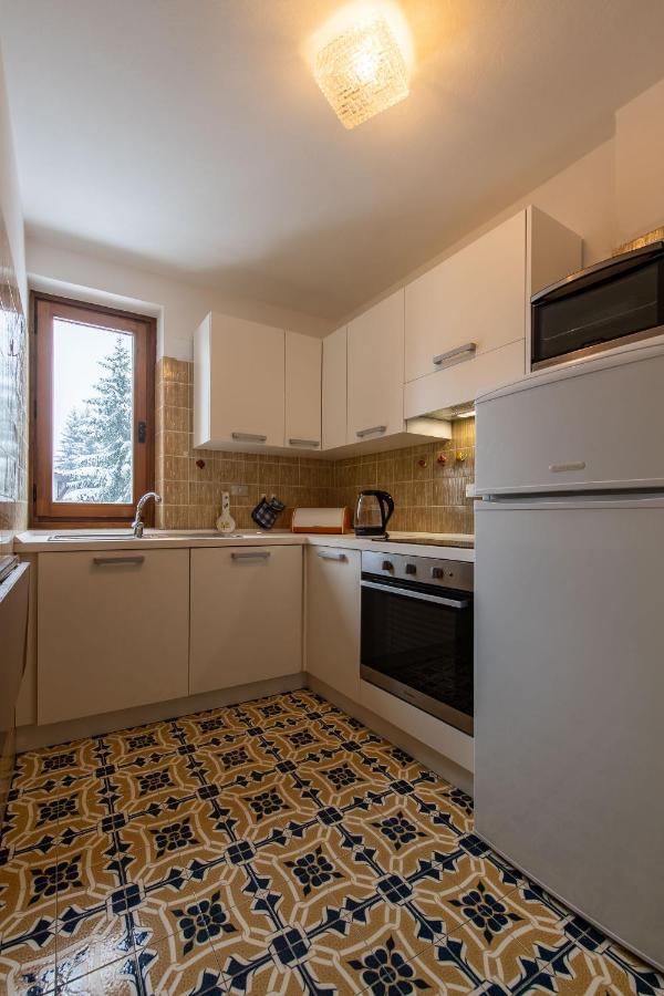 Apartment Madonna Di Campiglio Nd Екстериор снимка